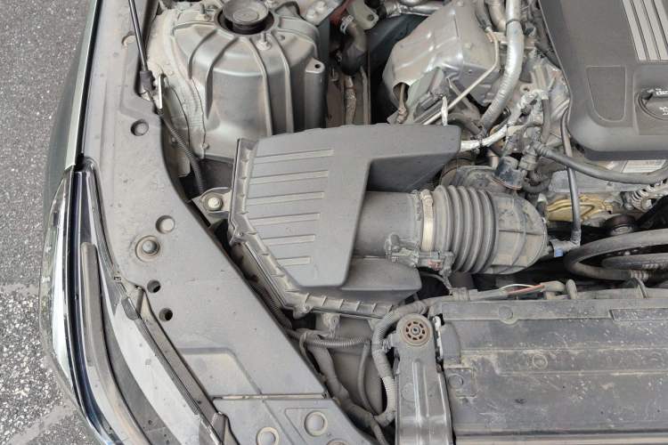 Used Cadillac CT5 2022 28T Luxury Version (Standard Edition) Engine Bay Right