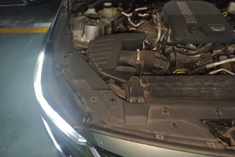 Used Cadillac CT5 2022 28T Luxury Version (Standard Edition) Engine Bay Right