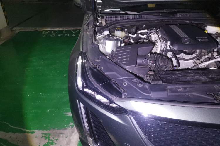 Used Cadillac CT5 2022 28T Luxury Version (Standard Edition) Engine Bay Right
