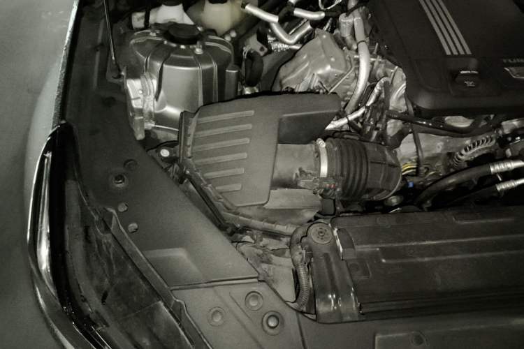 Used Cadillac CT5 2022 28T Luxury Version (Standard Edition) Engine Bay Right