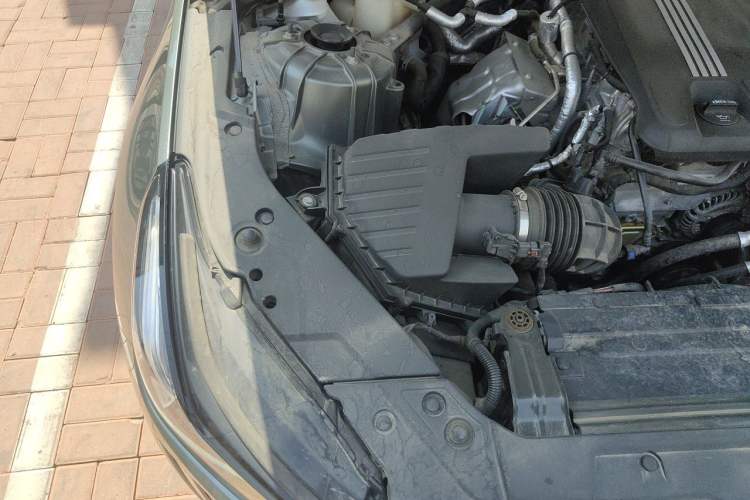 Used Cadillac CT5 2022 28T Luxury Edition Engine Bay Right