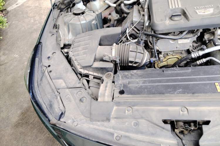 Used Cadillac CT5 2022 28T Fashion Edition Engine Bay Right