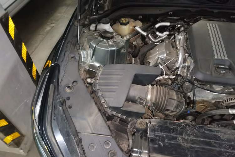Used Cadillac CT5 2022 28T Luxury Version (Standard Edition) Engine Bay Right