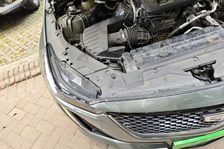 Used Cadillac CT5 2022 28T Luxury Version (Standard Edition) Engine Bay Right