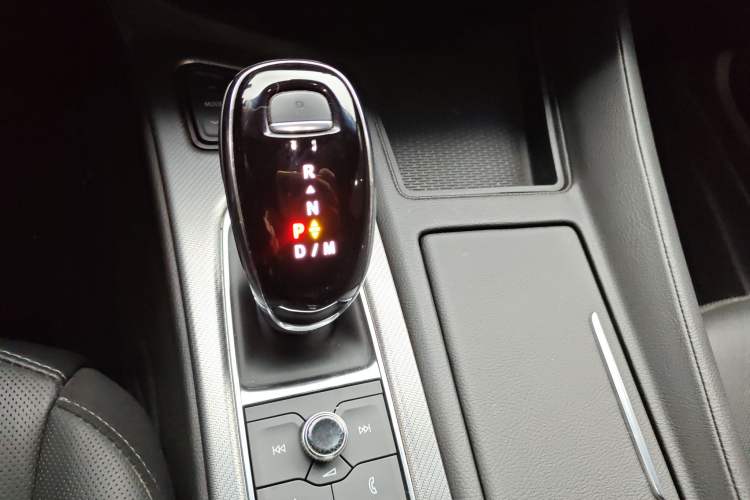 Used Cadillac CT5 2022 28T Prestige Edition Gear Lever