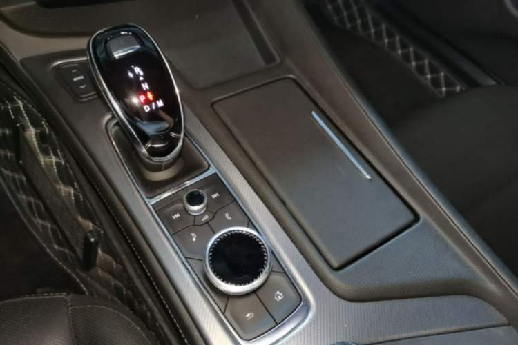 Used Cadillac CT5 2022 28T Luxury Edition Gear Lever