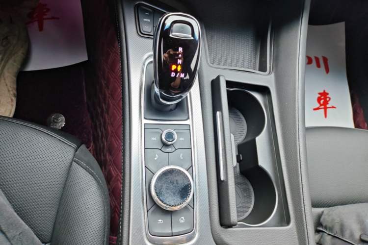 Used Cadillac CT5 2022 28T Prestige Edition Gear Lever