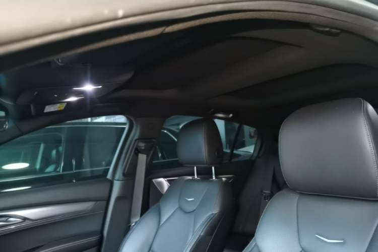 Used Cadillac CT5 2022 28T Luxury Edition Headliner