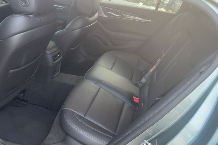Used Cadillac CT5 2022 28T Platinum Edition Interior 2