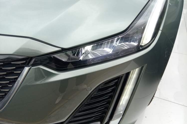 Used Cadillac CT5 2022 28T Luxury Edition Left Front Headlight