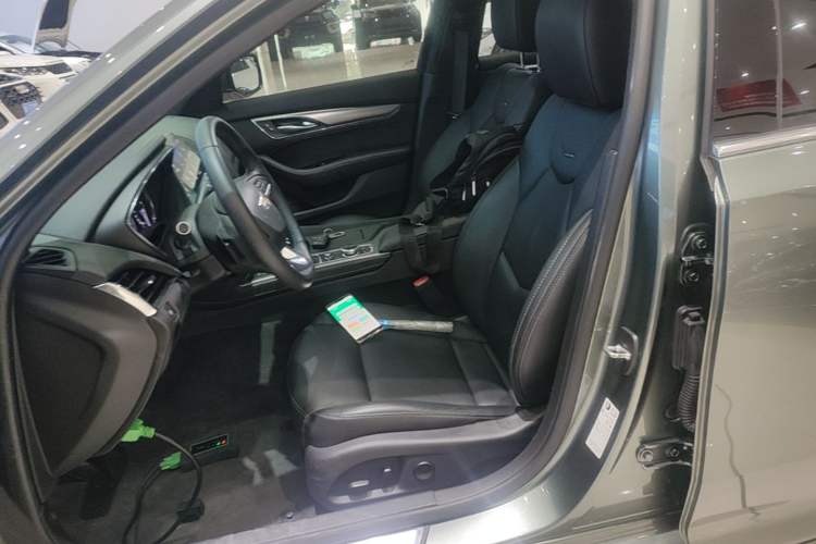 Used Cadillac CT5 2022 28T Luxury Version (Standard Edition) Left Front Seat