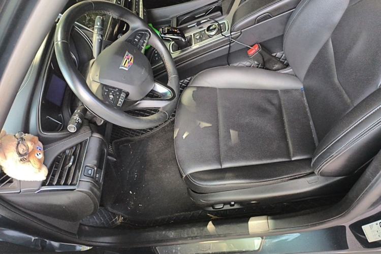 Used Cadillac CT5 2022 28T Luxury Edition Left Front Seat