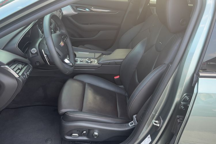 Used Cadillac CT5 2022 28T Platinum Edition Left Front Seat