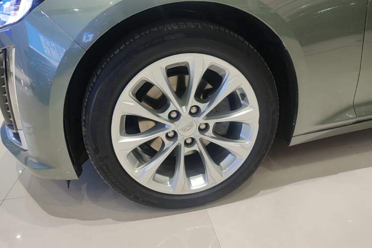 Used Cadillac CT5 2022 28T Luxury Version (Standard Edition) Left Front Wheel Hub