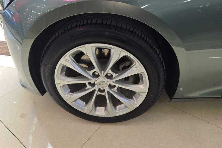 Used Cadillac CT5 2022 28T Luxury Version (Standard Edition) Left Front Wheel Hub