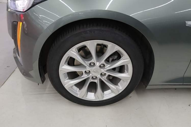 Used Cadillac CT5 2022 28T Luxury Version (Standard Edition) Left Front Wheel Hub