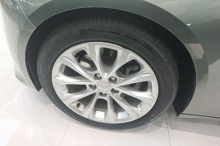 Used Cadillac CT5 2022 28T Luxury Version (Standard Edition) Left Front Wheel Hub