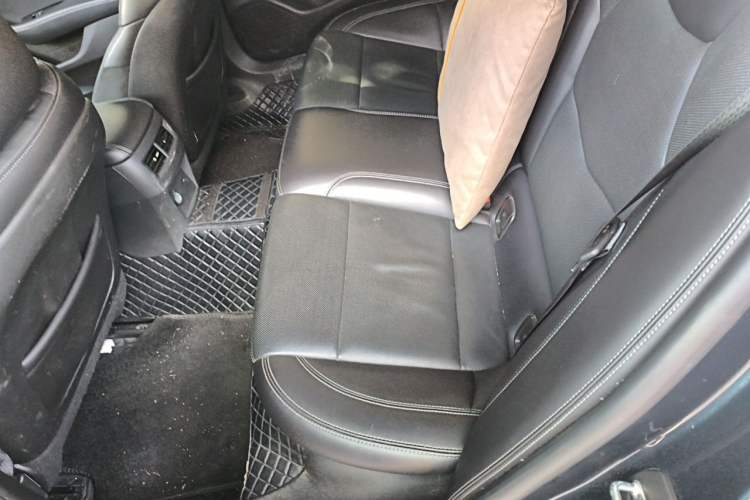 Used Cadillac CT5 2022 28T Luxury Edition Left Rear Seat
