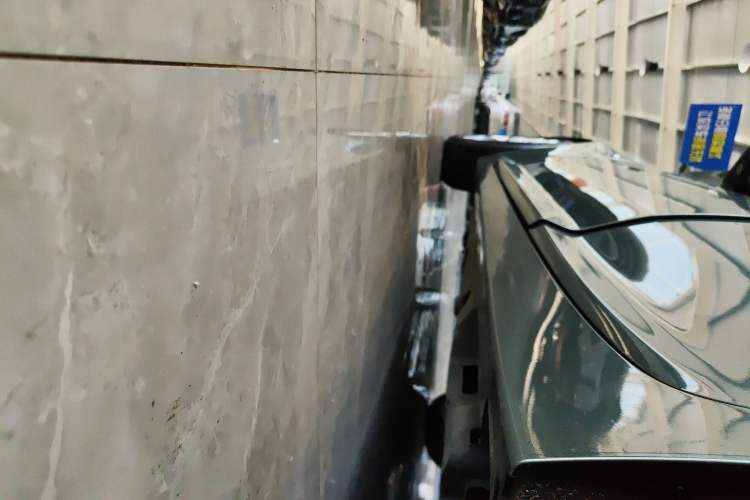 Used Cadillac CT5 2022 28T Luxury Version (Standard Edition) Left Side Sill
