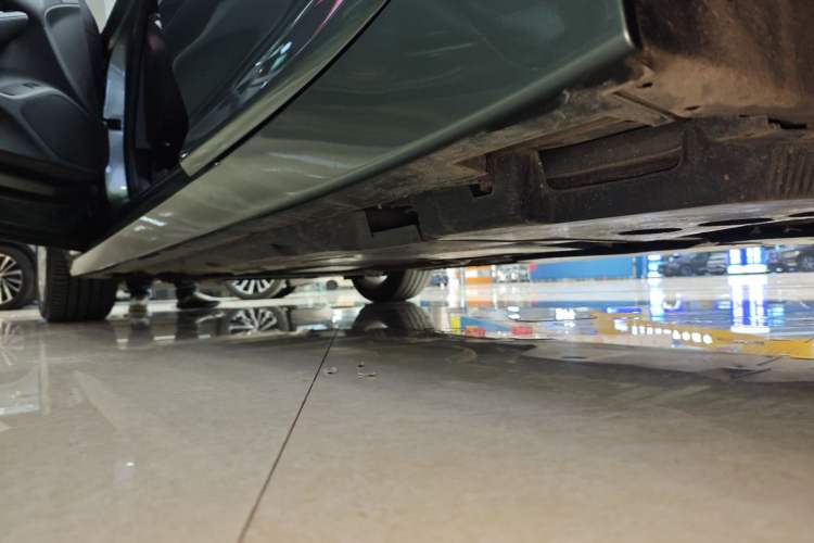 Used Cadillac CT5 2022 28T Luxury Version (Standard Edition) Left Side Sill