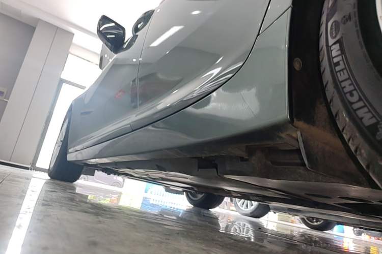 Used Cadillac CT5 2022 28T Luxury Version (Standard Edition) Left Side Sill
