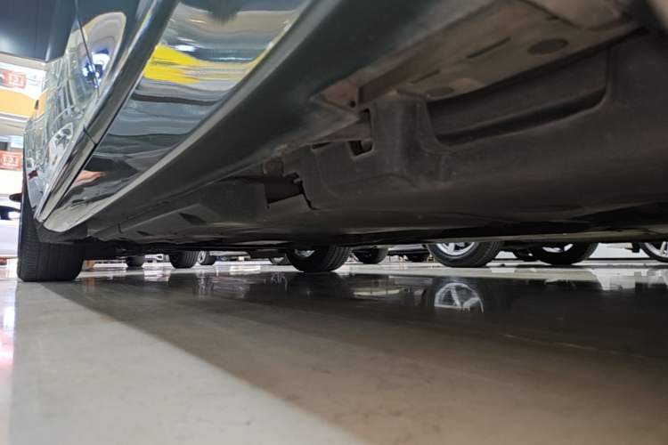 Used Cadillac CT5 2022 28T Luxury Version (Standard Edition) Left Side Sill