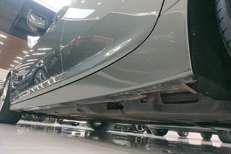 Used Cadillac CT5 2022 28T Luxury Version (Standard Edition) Left Side Sill