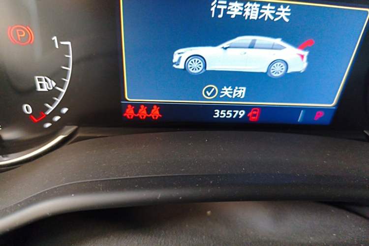 Used Cadillac CT5 2022 28T Luxury Version (Standard Edition) Odometer Close Up