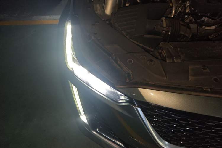 Used Cadillac CT5 2022 28T Luxury Version (Standard Edition) Right Front Headlight