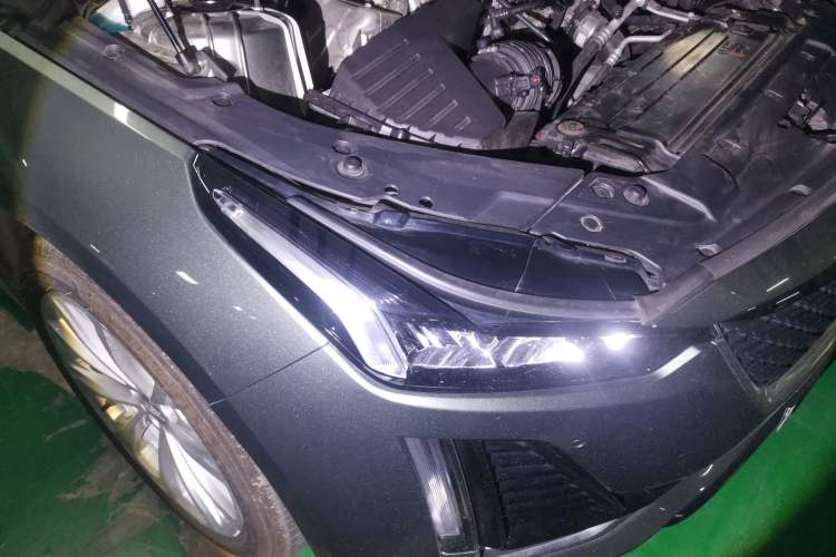 Used Cadillac CT5 2022 28T Luxury Version (Standard Edition) Right Front Headlight