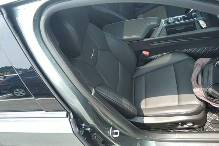 Used Cadillac CT5 2022 28T Prestige Edition Right Front Seat