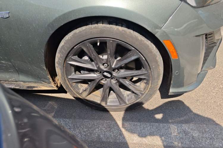 Used Cadillac CT5 2022 28T Platinum Super Driver-Assistance Edition Right Front Wheel Hub
