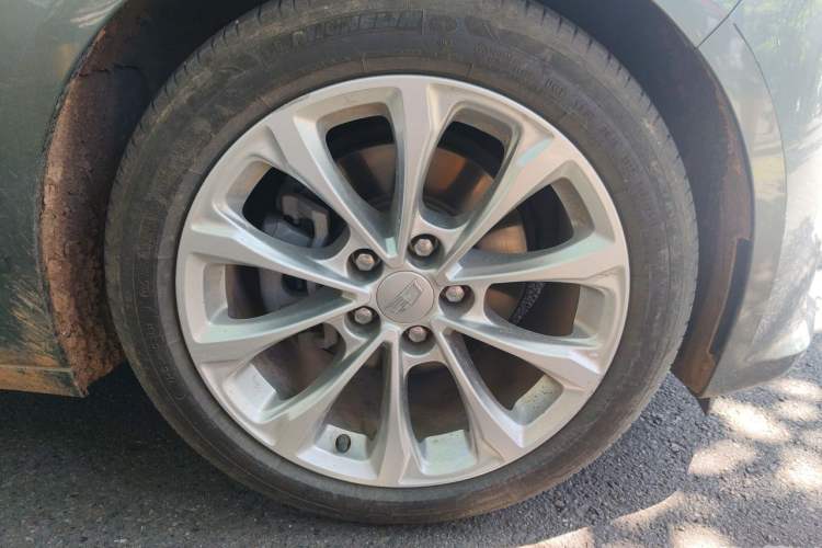 Used Cadillac CT5 2022 28T Luxury Version (Standard Edition) Right Front Wheel Hub