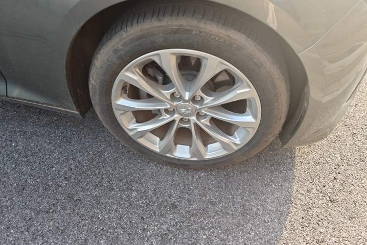 Used Cadillac CT5 2022 28T Luxury Version (Standard Edition) Right Front Wheel Hub