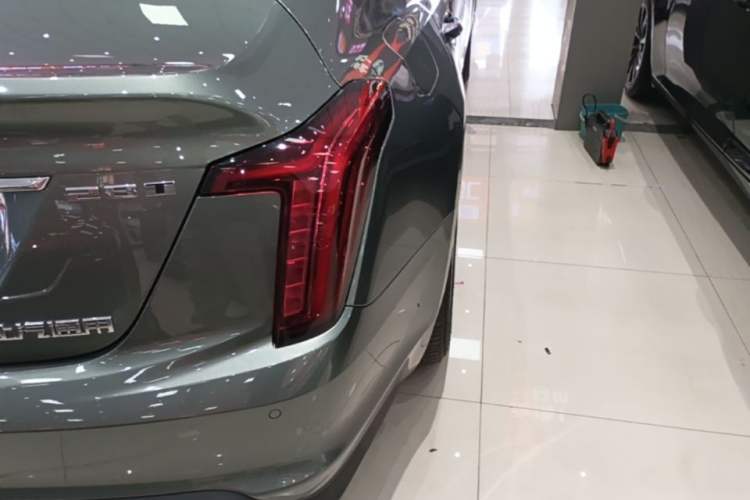 Used Cadillac CT5 2022 28T Luxury Edition Right Rear Taillight