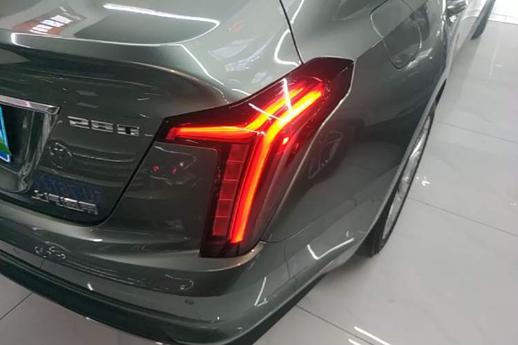 Used Cadillac CT5 2022 28T Luxury Version (Standard Edition) Right Rear Taillight
