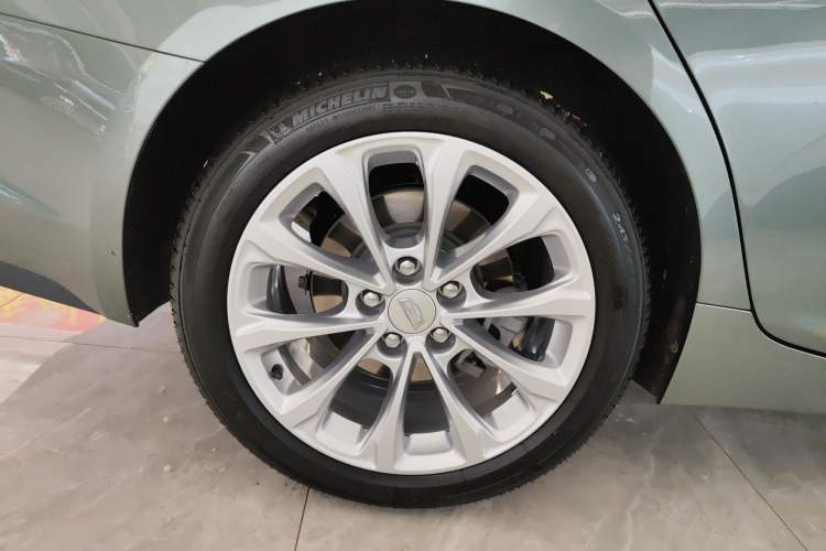 Used Cadillac CT5 2022 28T Luxury Version (Standard Edition) Right Rear Wheel Hub