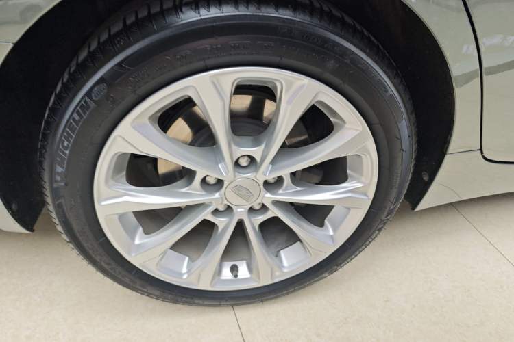 Used Cadillac CT5 2022 28T Luxury Version (Standard Edition) Right Rear Wheel Hub