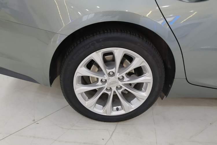 Used Cadillac CT5 2022 28T Luxury Version (Standard Edition) Right Rear Wheel Hub