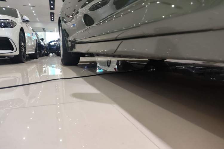 Used Cadillac CT5 2022 28T Luxury Version (Standard Edition) Right Side Sill