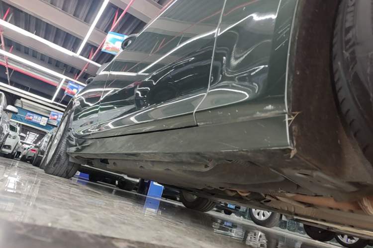Used Cadillac CT5 2022 28T Luxury Version (Standard Edition) Right Side Sill