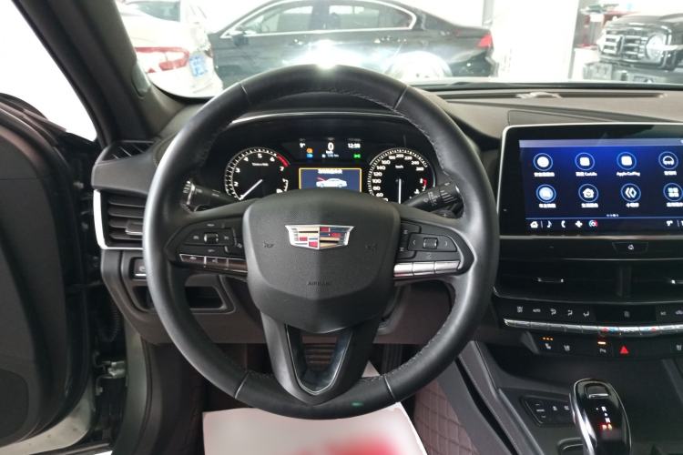 Used Cadillac CT5 2022 28T Luxury Edition Steering Wheel