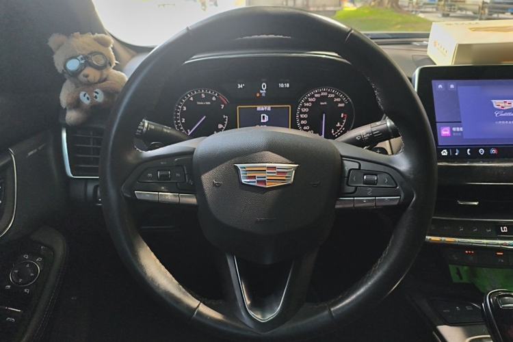 Used Cadillac CT5 2022 28T Luxury Edition Steering Wheel