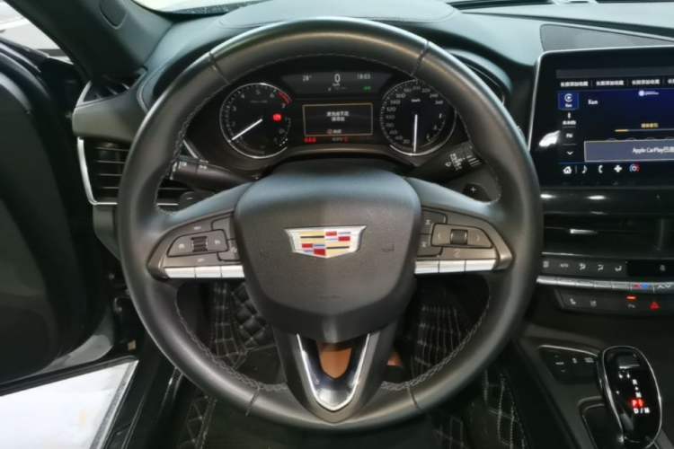 Used Cadillac CT5 2022 28T Luxury Edition Steering Wheel