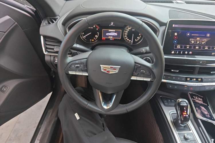 Used Cadillac CT5 2022 28T Luxury Version (Standard Edition) Steering Wheel