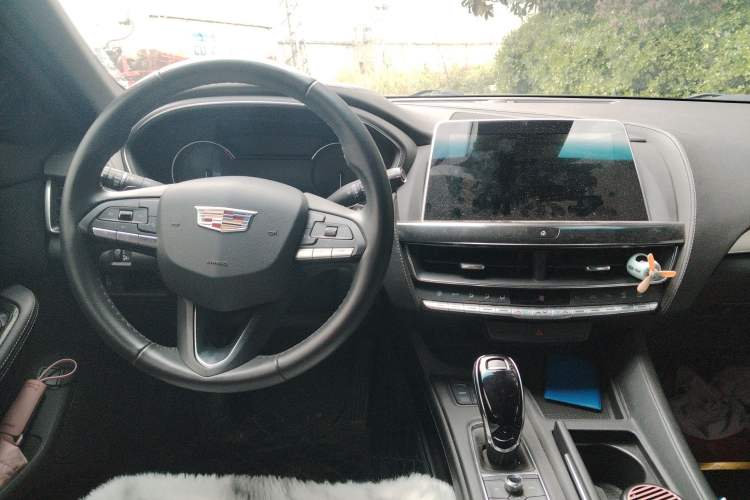 Used Cadillac CT5 2022 28T Fashion Edition Steering Wheel