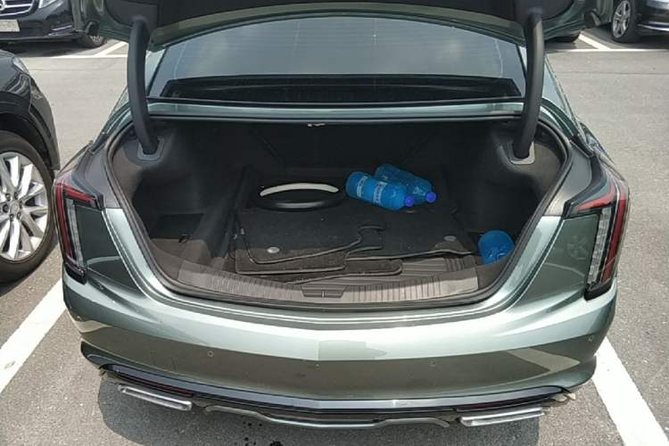 Used Cadillac CT5 2022 28T Prestige Edition Trunk