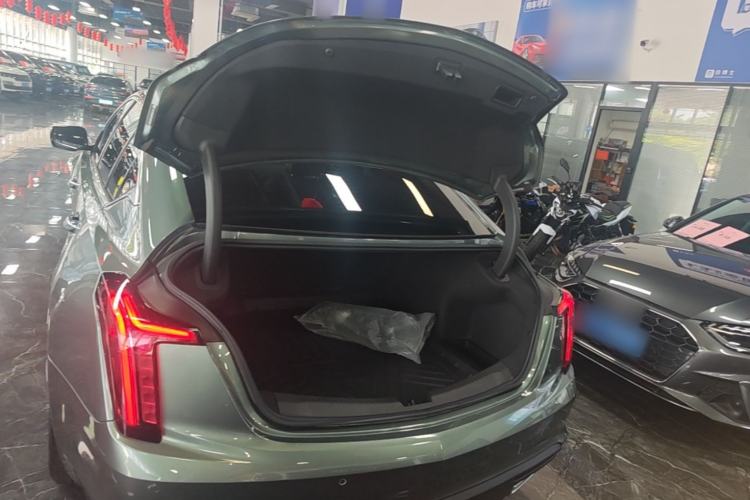 Used Cadillac CT5 2022 28T Luxury Edition Trunk