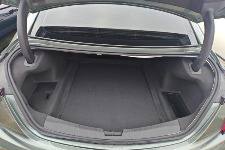 Used Cadillac CT5 2022 28T Prestige Edition Trunk