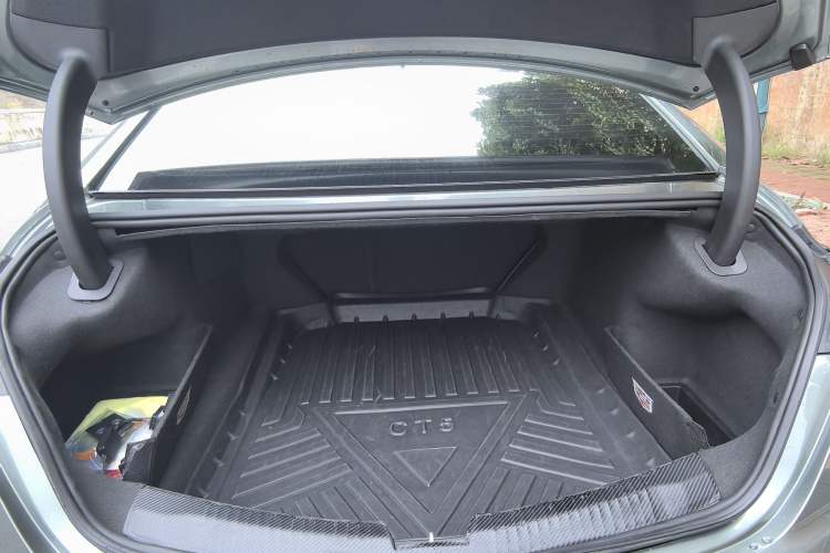 Used Cadillac CT5 2022 28T Luxury Version (Standard Edition) Trunk